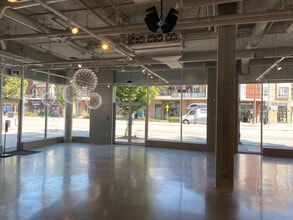 725 Marine Dr, North Vancouver, BC for lease Interior Photo- Image 2 of 5