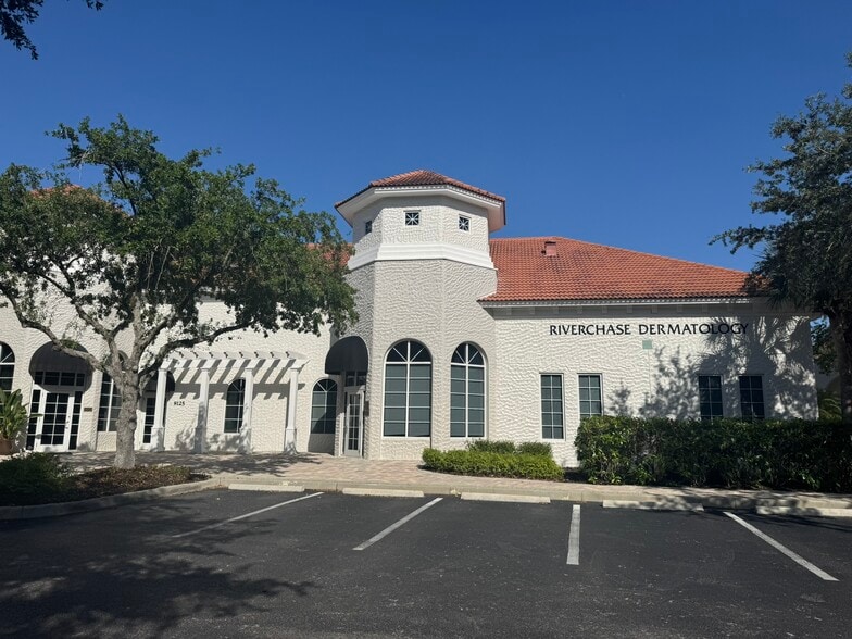 9125 Corsea del Fontana Way, Naples, FL for sale - Building Photo - Image 1 of 2