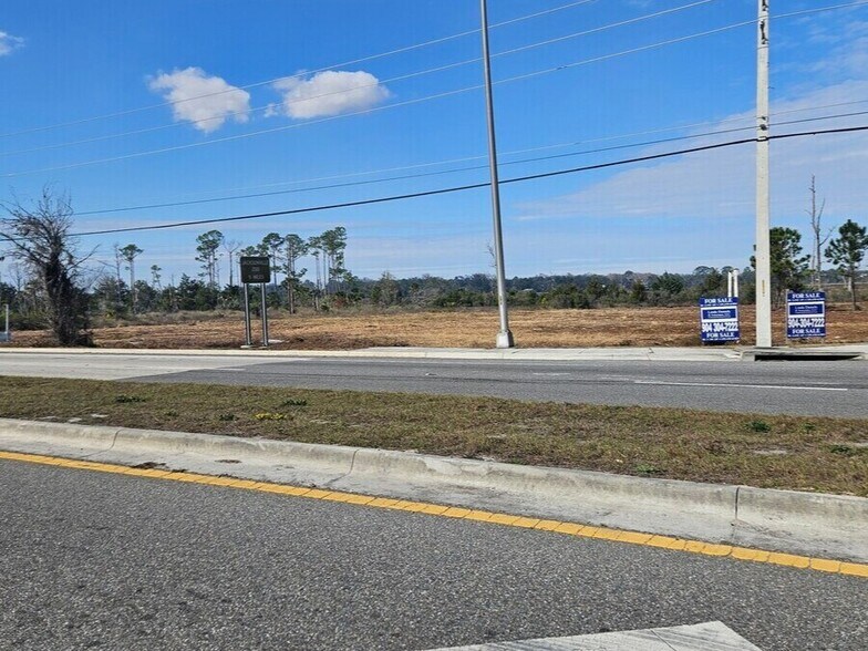 3698 Zoo Pky, Jacksonville, FL à vendre - Photo du bâtiment - Image 2 de 10