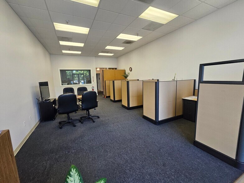 46292 Warm Springs Blvd, Fremont, CA à vendre - Photo du bâtiment - Image 2 de 10