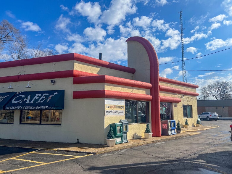 310 E State Rd, Island Lake, IL for sale - Building Photo - Image 3 of 4