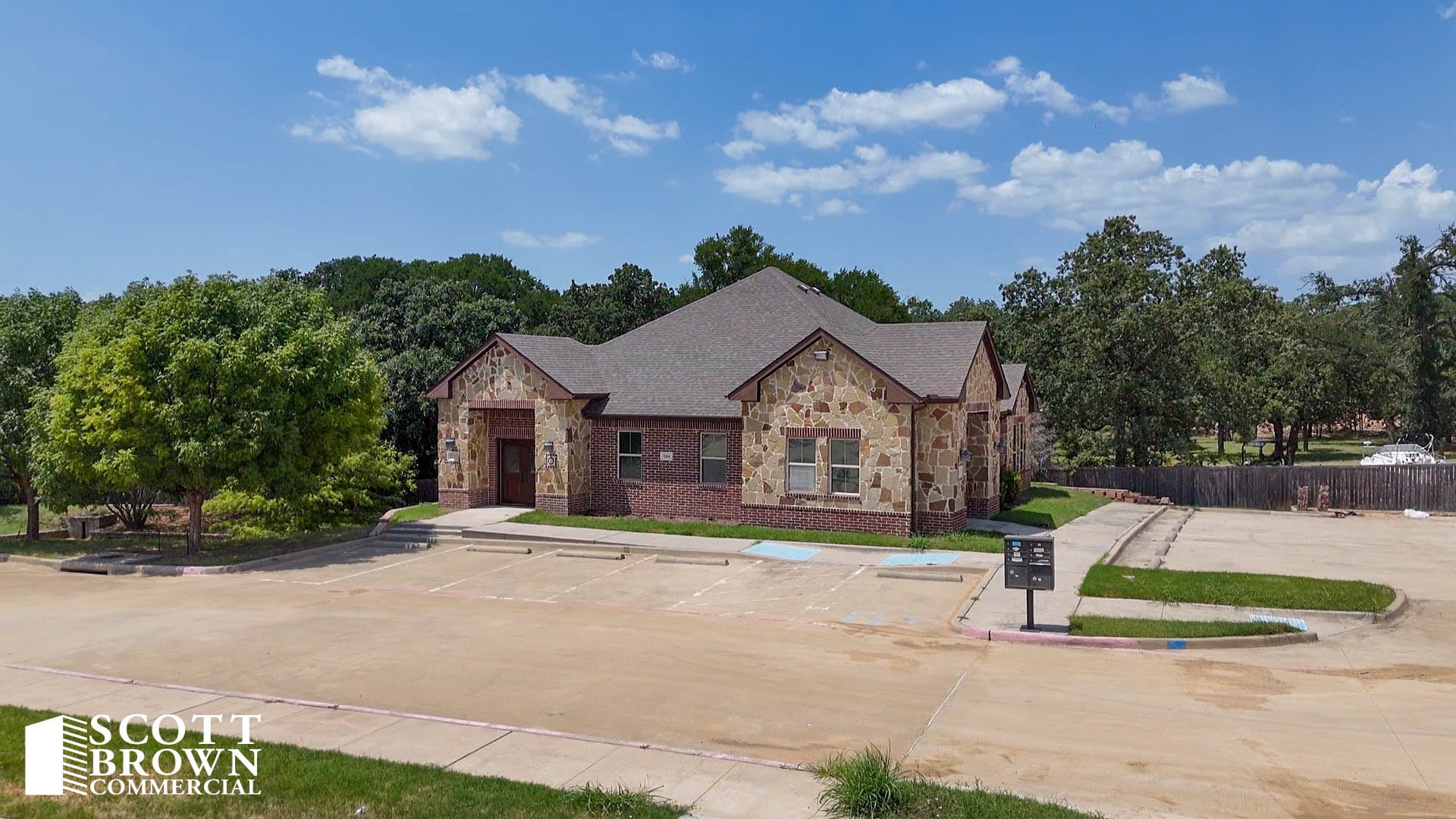 2360-2364 S Uecker Ln., Lewisville, TX à louer Photo principale- Image 1 de 13