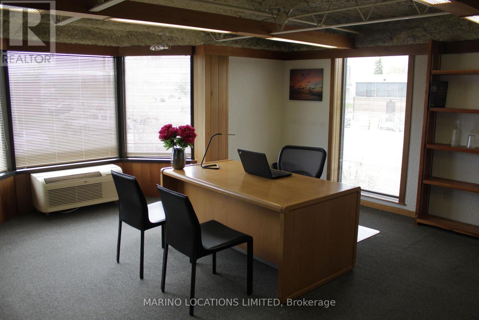 208 Evans Ave, Toronto, ON à louer Photo intérieure- Image 1 de 2