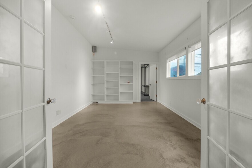 809 S Holladay Dr, Seaside, OR à vendre - Photo du bâtiment - Image 3 de 40