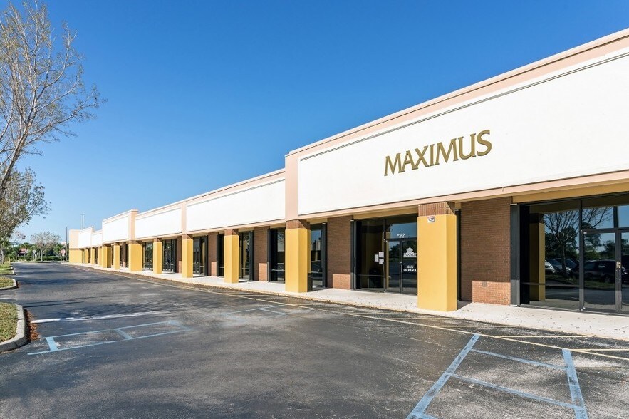 2705-2819 Peters Rd, Fort Pierce, FL à louer - Photo du bâtiment - Image 3 de 11