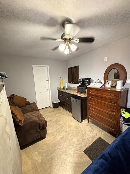 10107 Goldcrest St, Houston, TX à louer - Photo intérieure - Image 2 de 7
