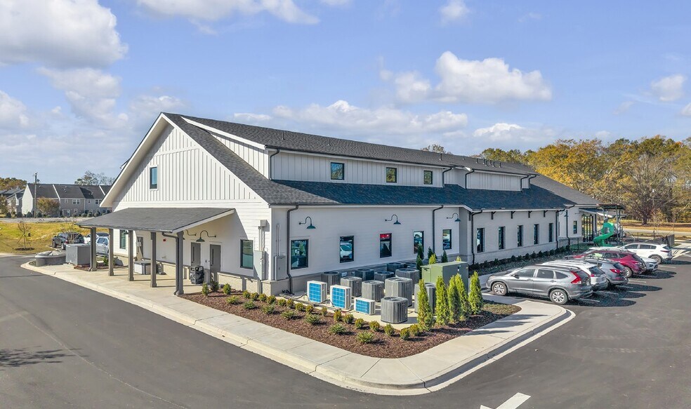 559 Harrison Bridge Rd, Simpsonville, SC à vendre - Photo du bâtiment - Image 3 de 6