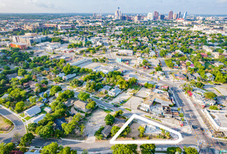 601 E Ashby Pl, San Antonio, TX à louer Photo du b timent- Image 1 de 1