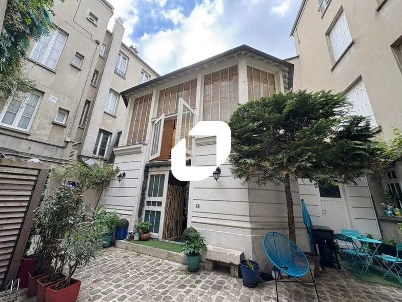 Office in Saint-Germain-en-Laye for lease - Building Photo - Image 1 of 2