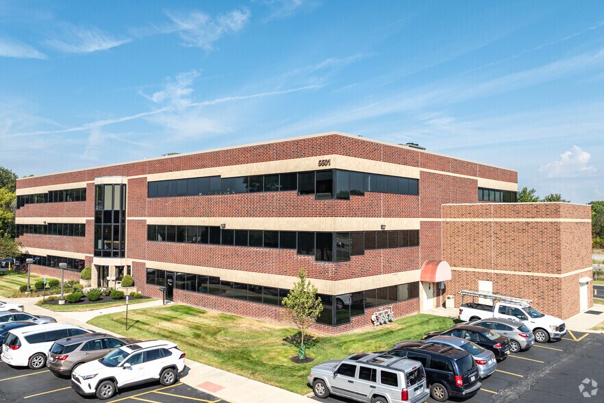 6601 Centerville Business Pky, Centerville, OH à louer - Photo du bâtiment - Image 3 de 11