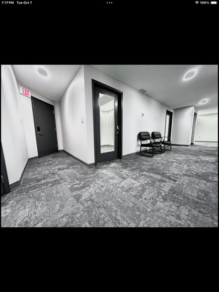 2569 Romig Rd, Akron, OH à louer - Photo intérieure - Image 3 de 10