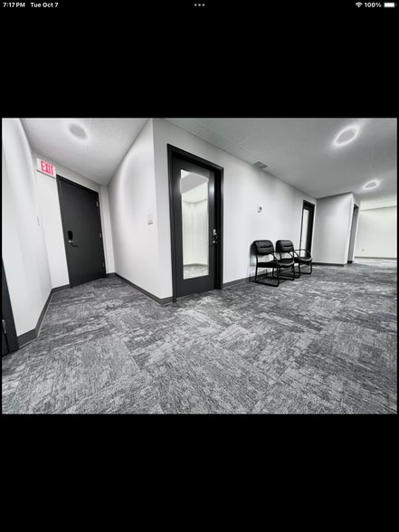 2569 Romig Rd, Akron, OH à louer - Photo intérieure - Image 3 de 10