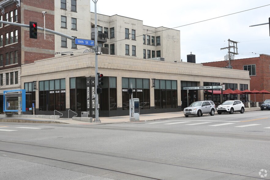 1900 Main St, Kansas City, MO à louer - Photo du bâtiment - Image 2 de 19
