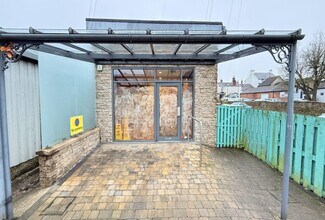 Plus de détails pour Park Hill Rd, Garstang - Commerce de détail à louer