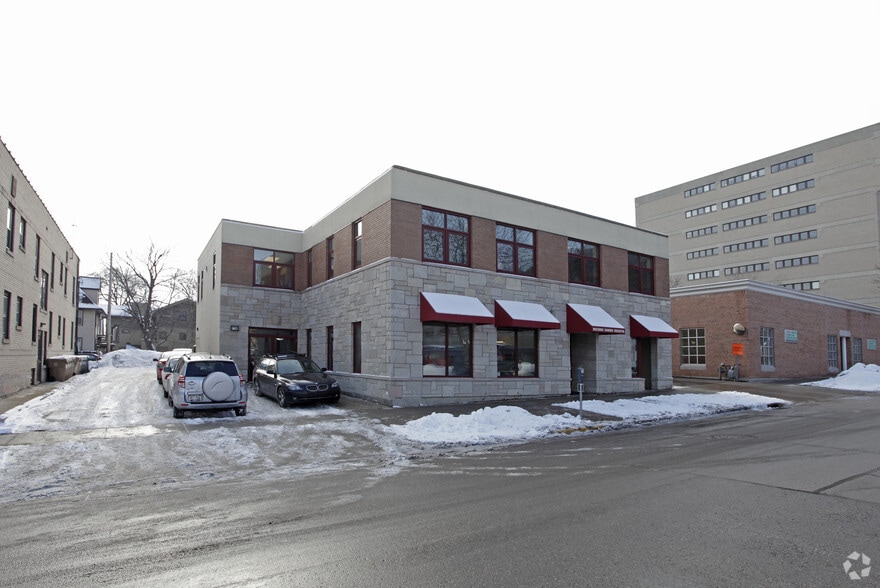 321 E Main St, Madison, WI for lease - Building Photo - Image 3 of 3