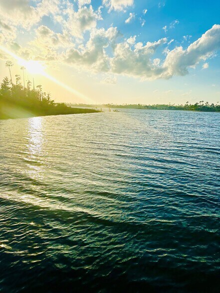 11740 Poston, Panama City, FL à vendre - Photo du bâtiment - Image 2 de 4