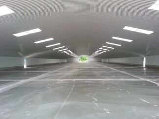 Plus de détails pour Sheepbarn Ln, Warlingham - Industriel à louer