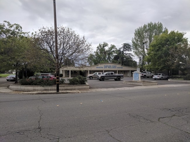 Plus de détails pour 466 Del Norte Ave, Yuba City, CA - Bureau à vendre