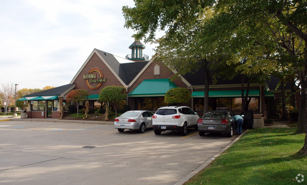 30140 Van Dyke Ave, Warren, MI for lease - Primary Photo - Image 2 of 9
