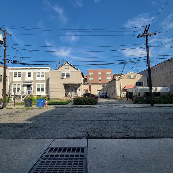 16 Humphrey St, Englewood, NJ for sale - Building Photo - Image 1 of 5