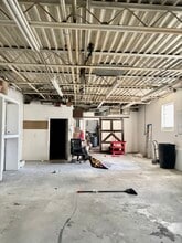 1571 N Central Dr, Beavercreek, OH for lease Interior Photo- Image 2 of 3