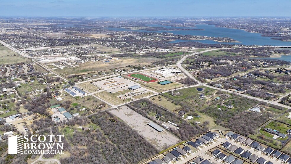 101 W Dickson Ln, Little Elm, TX à louer - Photo du bâtiment - Image 3 de 6