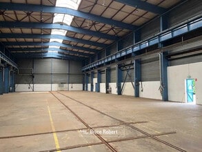 Flex in Saint-Priest for sale Interior Photo- Image 2 of 2