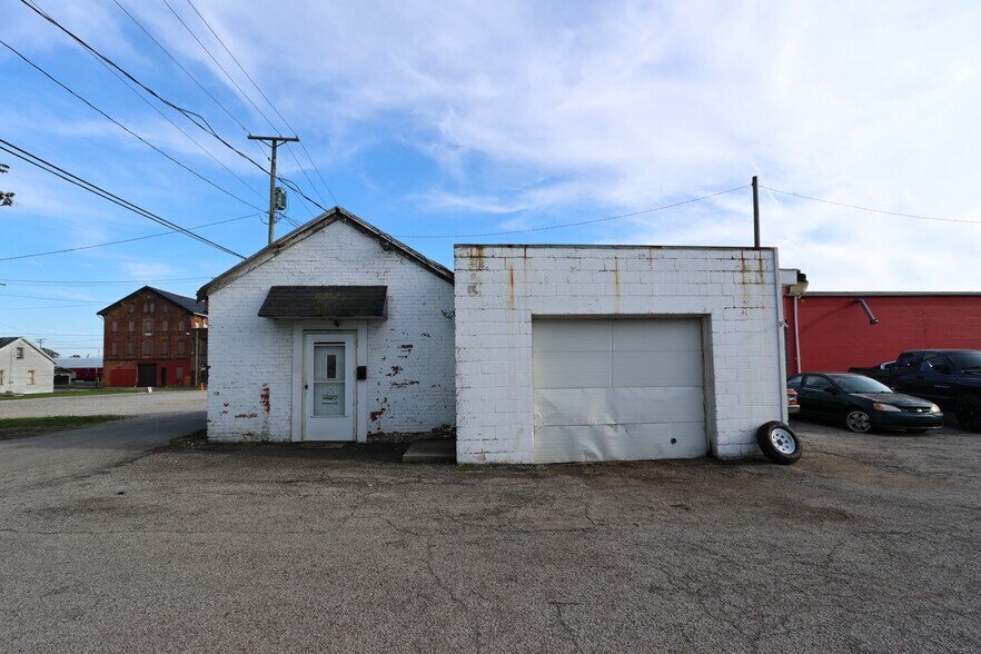 322 N Sandusky Ave, Bucyrus, OH à vendre - Photo du bâtiment - Image 3 de 15