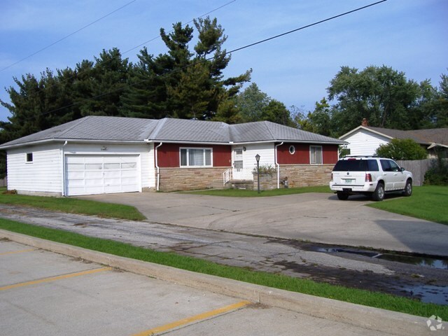 21807 State Road 120, Elkhart, IN for sale - Building Photo - Image 2 of 4
