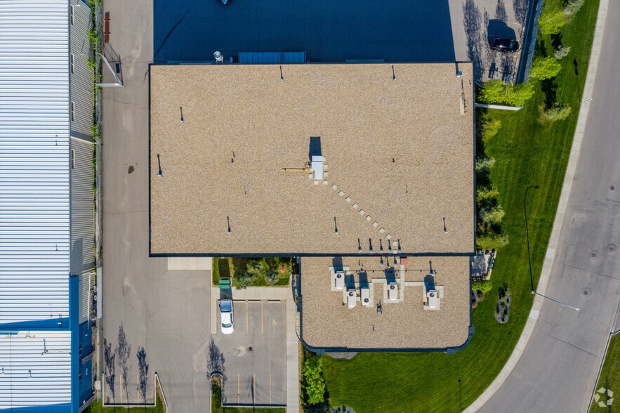 10341 50th St SE, Calgary, AB for lease - Building Photo - Image 3 of 3