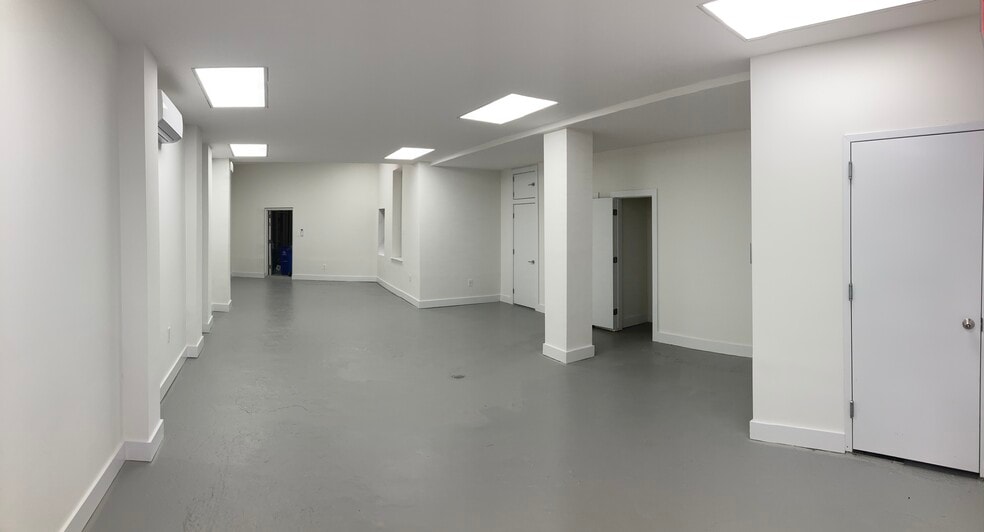 10 Troutman St, Brooklyn, NY for lease - Building Photo - Image 3 of 8