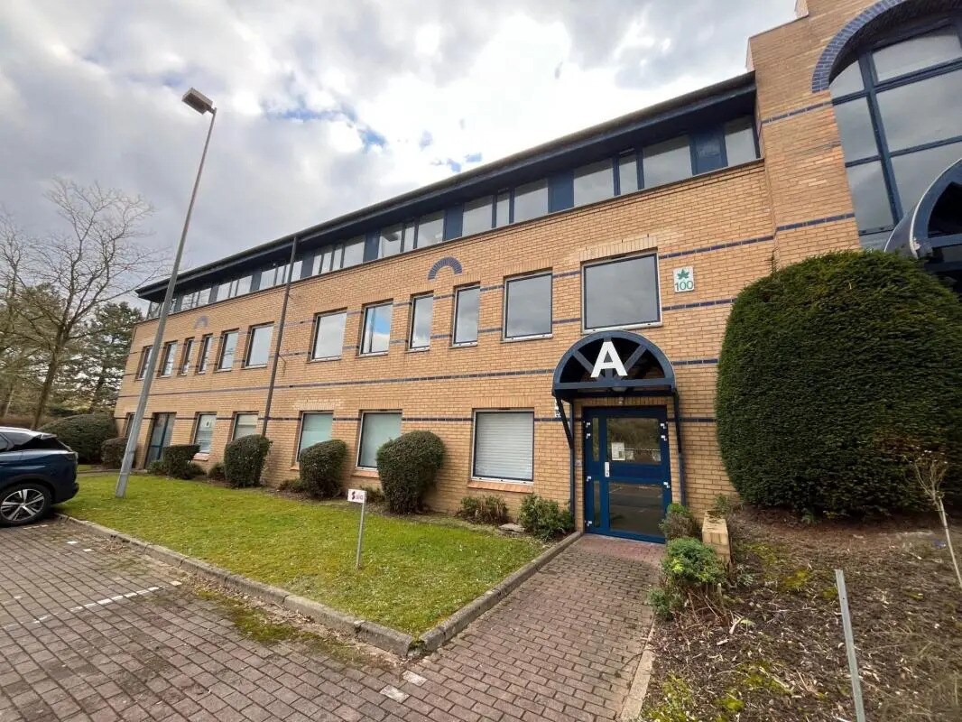 Office in VILLENEUVE-D'ASCQ for lease Building Photo- Image 1 of 5