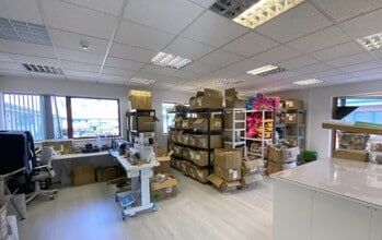 Mile Rd, Bedford à louer Photo intérieure- Image 2 de 2