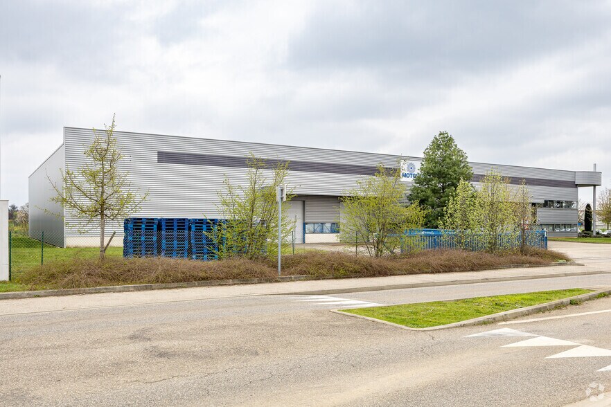 42 Rue De L'Avenir, Genas for lease - Building Photo - Image 2 of 10