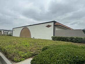 610-628 Calle Plano, Camarillo, CA à louer Photo du bâtiment- Image 1 de 4