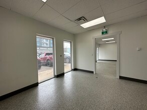10216-10218 Centennial Dr, Fort McMurray, AB for lease Interior Photo- Image 1 of 31