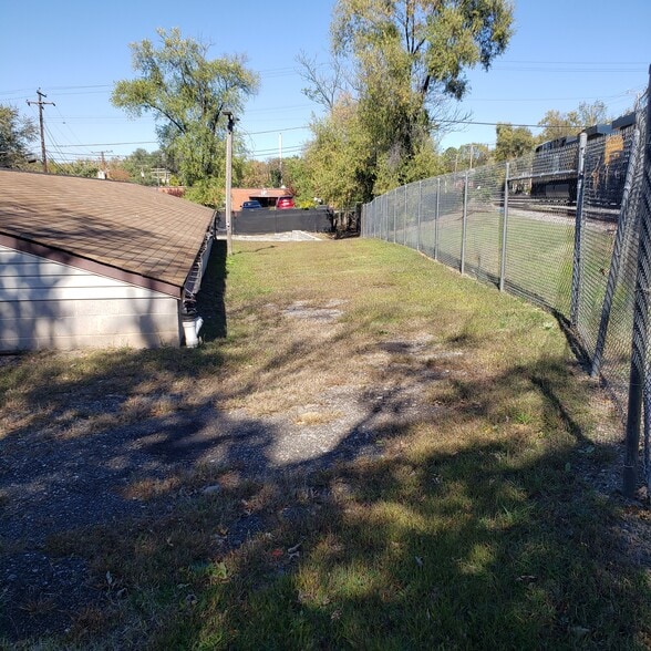 2301 Sulphur Spring Rd, Lansdowne, MD for lease - Building Photo - Image 3 of 8