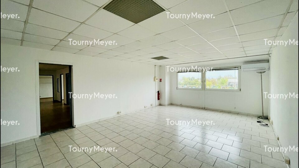 257 Rue Hélène Boucher, Mauguio for lease - Interior Photo - Image 2 of 6