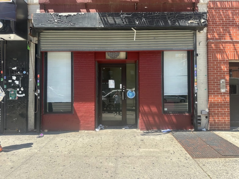 2123 Frederick Douglass Blvd, New York, NY for lease - Primary Photo - Image 1 of 7