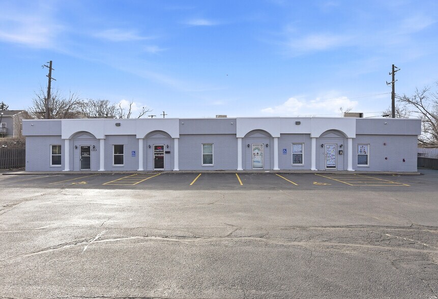 2506-2510 N 72nd St, Omaha, NE à vendre - Photo du bâtiment - Image 2 de 9
