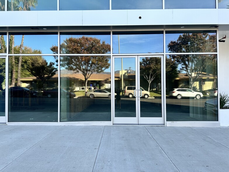 610 W Broadway, Glendale, CA for lease - Building Photo - Image 3 of 15