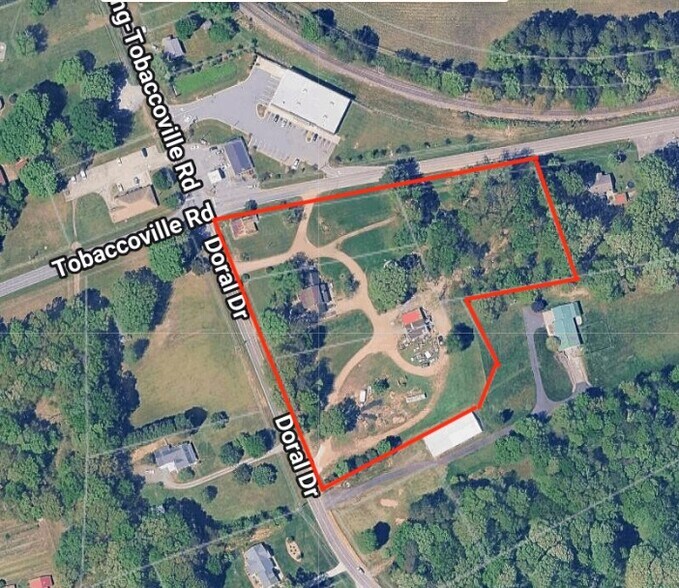 6885 Doral Dr, Tobaccoville, NC à vendre - Photo principale - Image 1 de 4