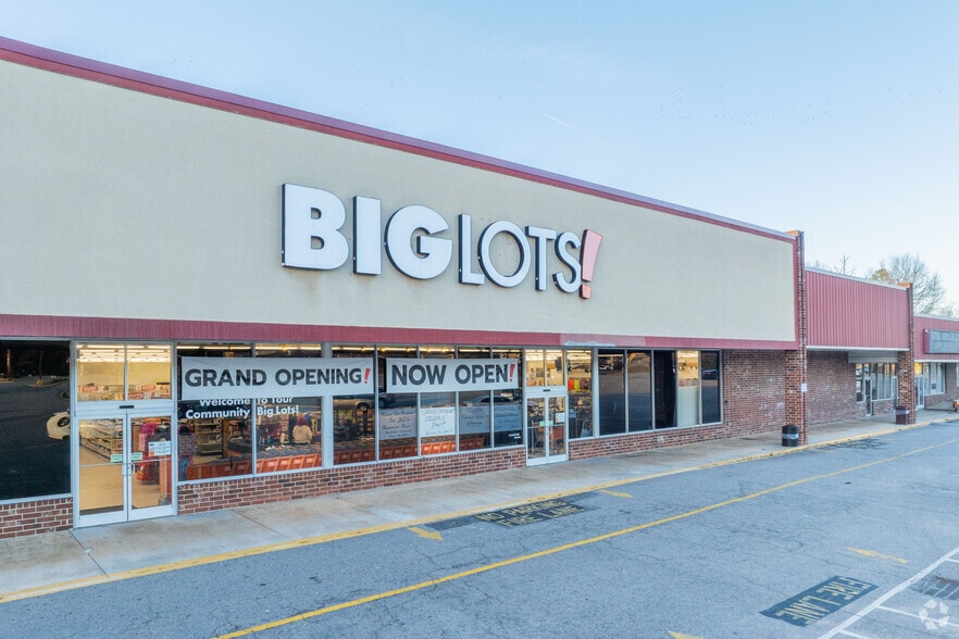 9221 Two Notch Rd, Columbia, SC for sale - Building Photo - Image 2 of 8