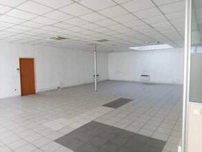 Office in Marseille for lease Building Photo- Image 1 of 2