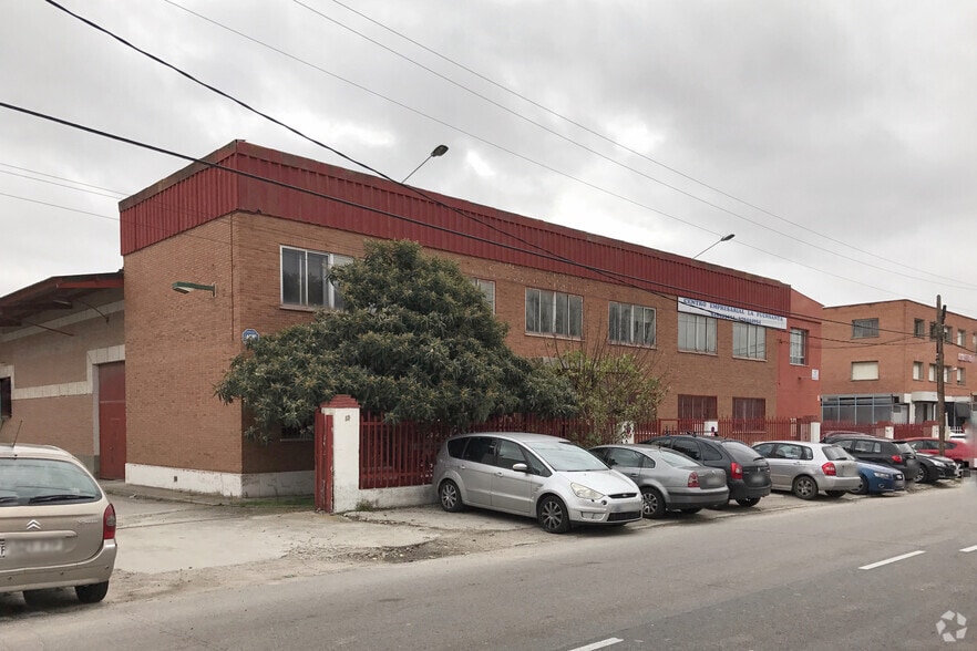 Calle Urano, 21, Móstoles, Madrid à louer - Photo du bâtiment - Image 3 de 5