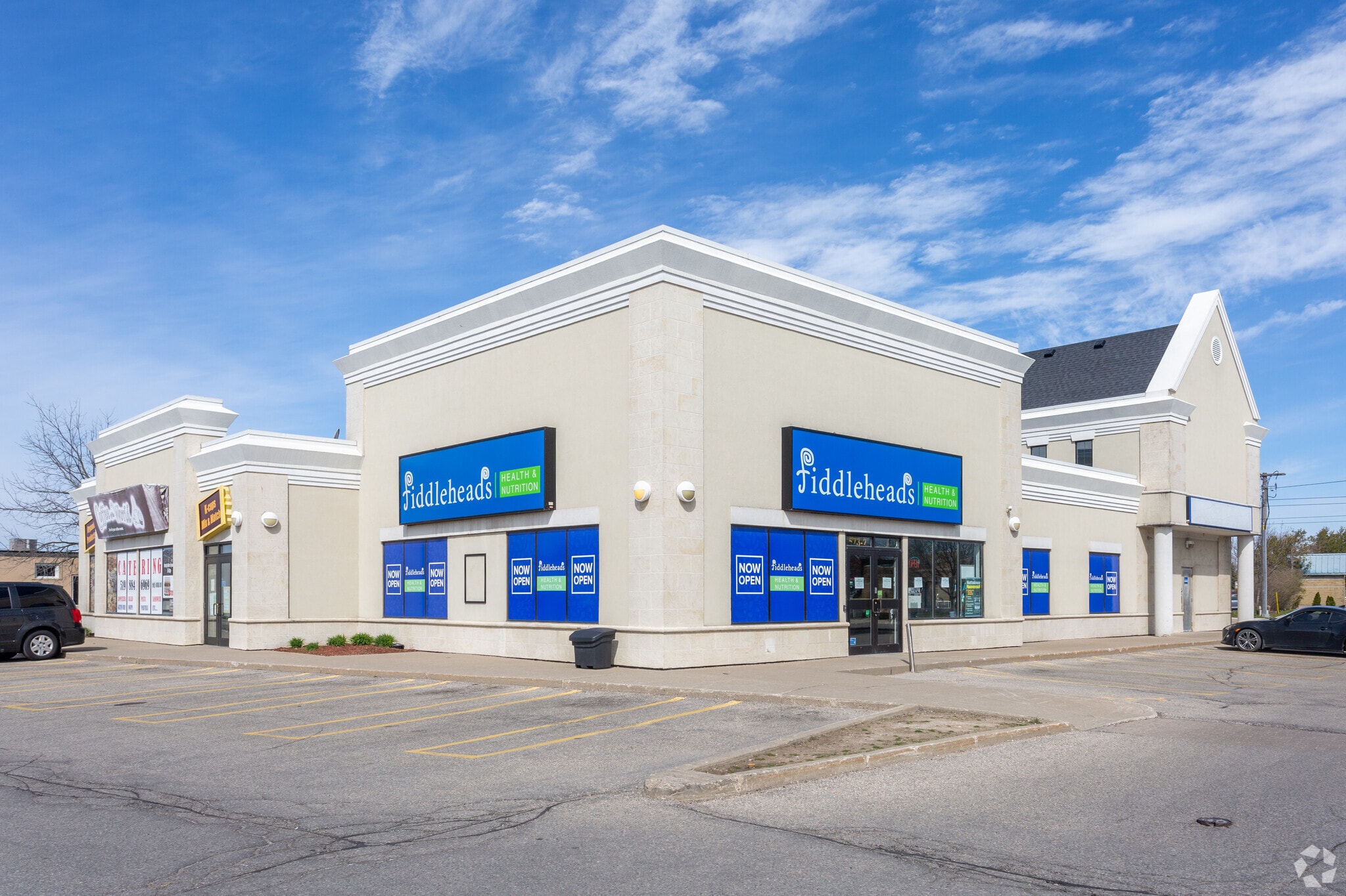 573 King St N, Waterloo, ON for sale Primary Photo- Image 1 of 1