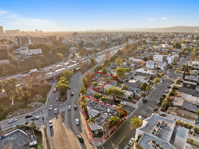 451 Silver Lake Blvd, Los Angeles, CA à vendre - Photo du bâtiment - Image 2 de 10