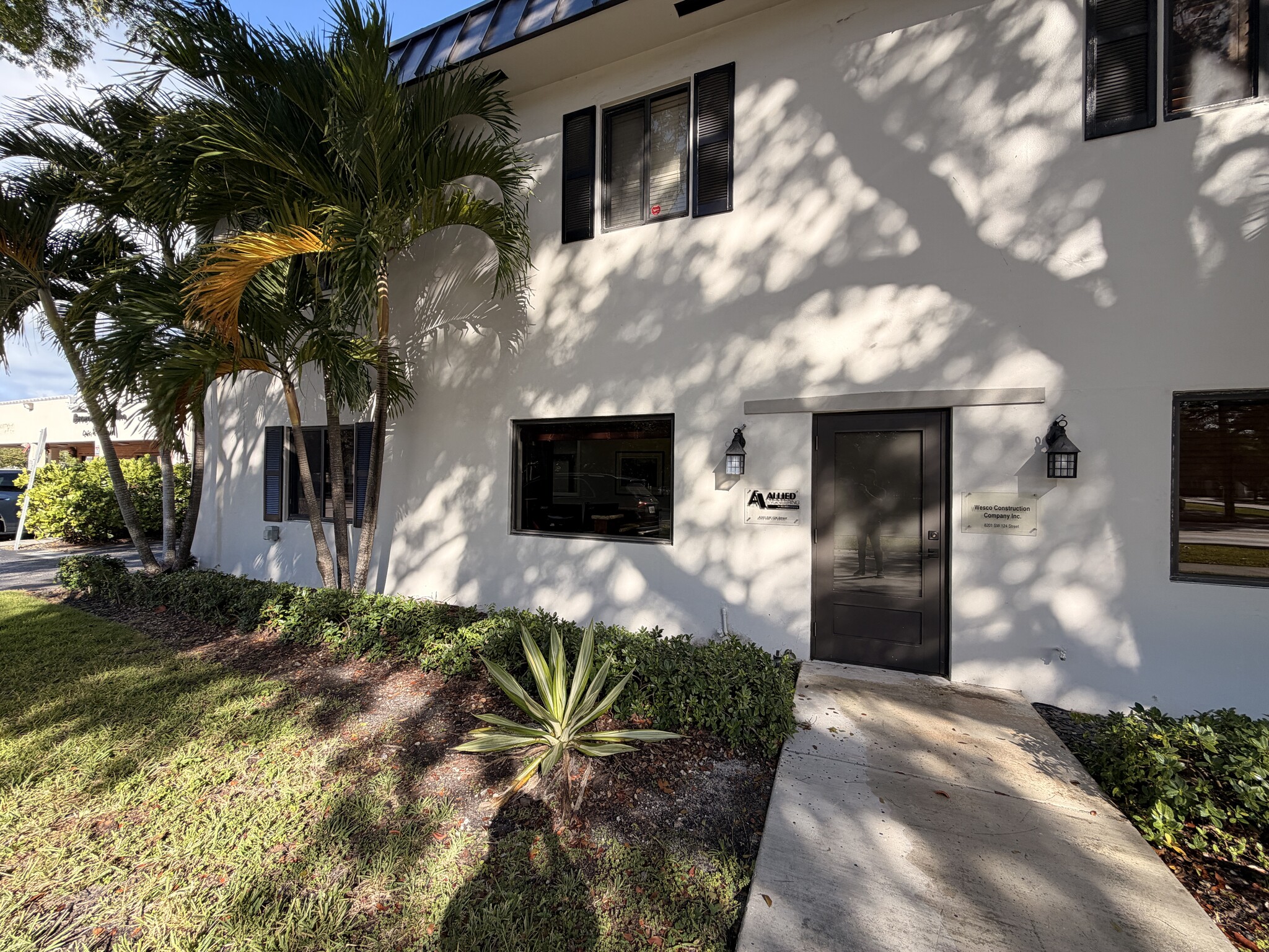 8203 SW 124th St, Miami, FL for lease Primary Photo- Image 1 of 24