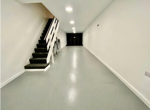 Front Ln, Upminster for sale - Interior Photo - Image 3 of 6