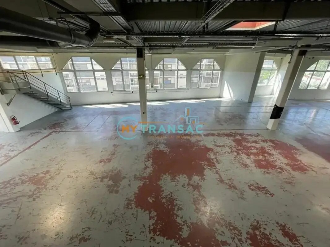 Flex in Aubervilliers for lease Interior Photo- Image 1 of 13